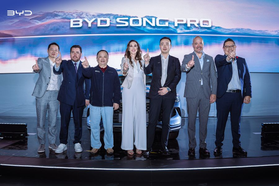 BYD-SONG-PRO-DM-i-Launch-Group-Photo.jpg